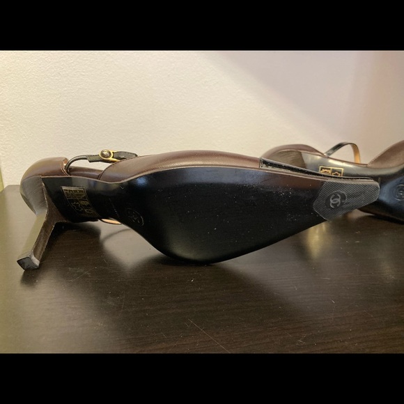 Vintage CHANEL heels - Picture 5 of 7